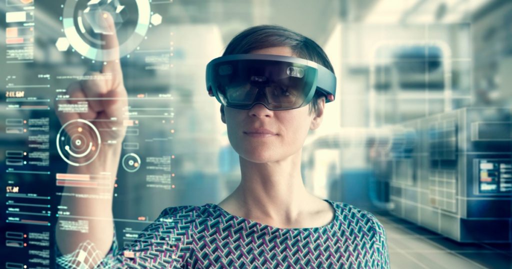 Mixed Reality หรือ MR การรวมกันระหว่างเทคโนโลยี AR และ VR กำลังจะก้าวเข้ามามีบทบาทในชีวิตประจำวัน