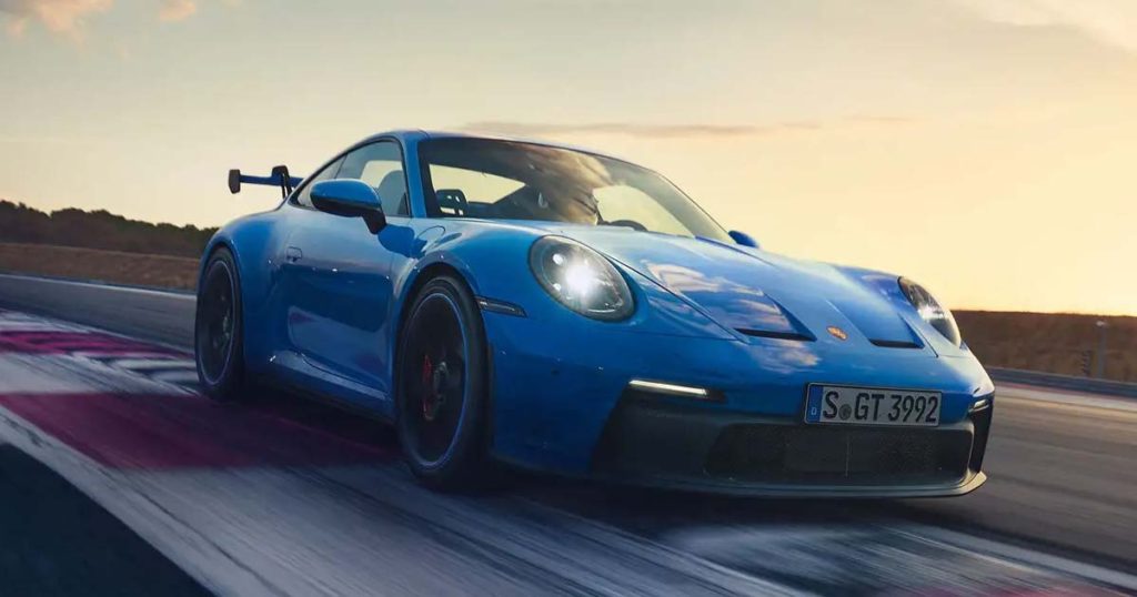 Porsche 911 GT3 ใหม่ ซุปเปอร์คาร์ที่ออกแบบให้วิ่งได้ทั้งบนสนามและท้องถนน