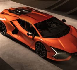 Lamborghini Revuelto เปิดปรากฏการณ์ใหม่แห่งรถยนต์ซูเปอร์สปอร์ตระบบไฟฟ้าปลั๊กอินไฮบริดเครื่องยนต์ V12 สมรรถนะสูงรุ่นแรกของโลก