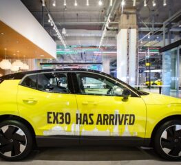 วอลโว่ คาร์ ประเทศไทย จัดกิจกรรมส่งมอบรถ Volvo EX30 ล็อตแรกถึงมือลูกค้ากลุ่มแรกในประเทศไทย